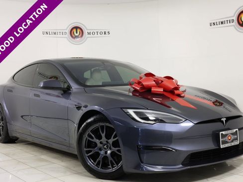 Used 2022 Tesla Model S Plaid image 1
