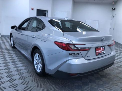 Used 2026 Toyota Camry LE FWD image 13