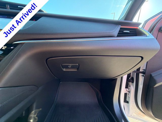 Used 2026 Cadillac XT5 Premium Luxury w/ LPO, Floor Liner Package FWD image 29