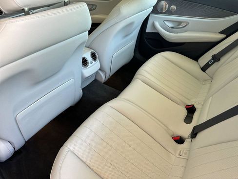 Used 2023 Mercedes-Benz E 350 Sedan image 11