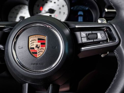 Certified 2026 Porsche Macan AWD/4WD image 19