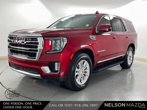 Used 2021 GMC Yukon SLT w/ SLT Premium Package image 1