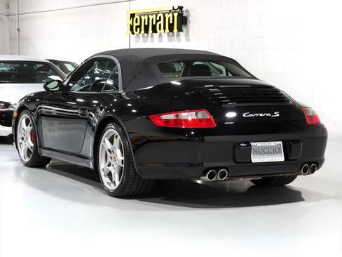 Used 2008 Porsche 911 Cabriolet image 30