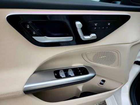 Used 2025 Mercedes-Benz C 300 Sedan image 24