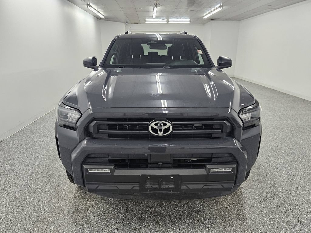 Used 2025 Toyota 4Runner SR5 AWD/4WD image 2