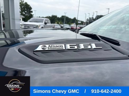 Used 2025 Chevrolet Silverado 2500 Custom w/ Custom Value Package AWD/4WD image 3