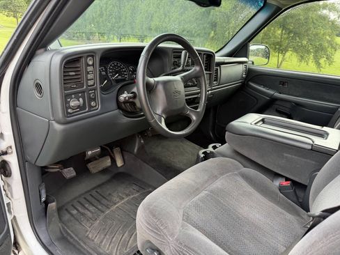 Used 2002 Chevrolet Silverado 1500 LS w/ Off-Road Pkg AWD/4WD image 16