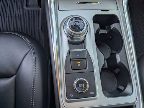 Certified 2023 Ford Explorer XLT w/ Equipment Group 202A image 25