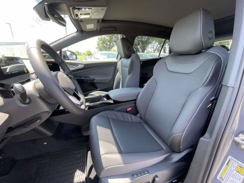 New 2026 Volkswagen ID.4 Pro S AWD/4WD image 17