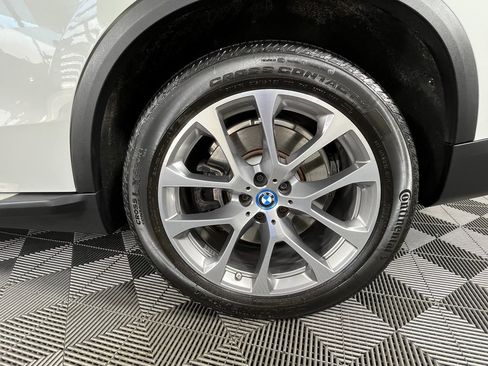 Certified 2024 BMW X5 xDrive50e w/ Premium Package image 13