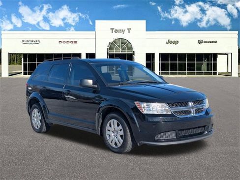 Used 2020 Dodge Journey SE image 1