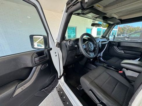 Used 2011 Jeep Wrangler Unlimited Sport image 12