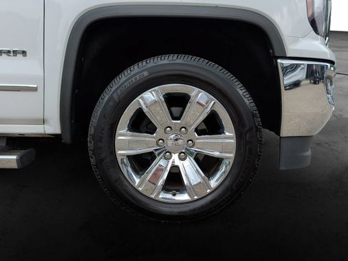 Used 2018 GMC Sierra 1500 SLT AWD/4WD image 9