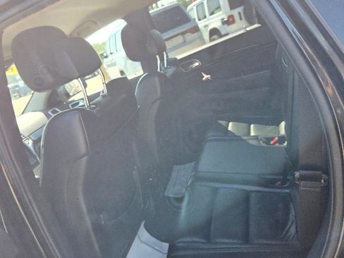 Used 2011 Jeep Grand Cherokee Laredo image 11