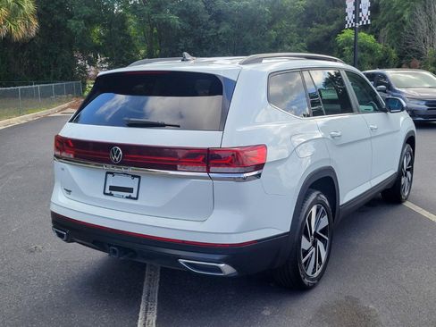 Used 2025 Volkswagen Atlas SE FWD image 2