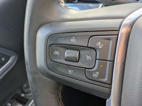 Used 2025 GMC Sierra 3500 SLE w/ SLE Convenience Package image 25