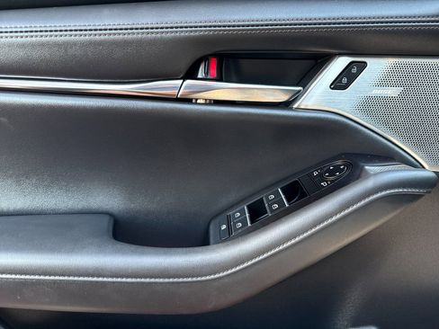 Used 2022 MAZDA MAZDA3 s image 10