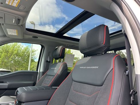 New 2026 Ford F250 Lariat w/ Black Appearance Package image 15