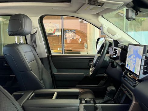 Used 2023 Toyota Tundra Limited w/ TRD Off-Road Package AWD/4WD image 10