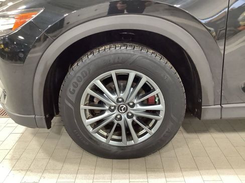 Used 2017 MAZDA CX-5 Touring w/ Preferred Equipment Package image 7