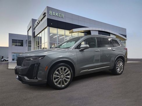 Used 2022 Cadillac XT6 Premium Luxury image 1