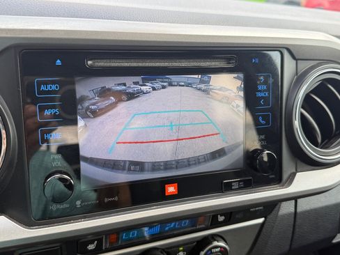 Used 2019 Toyota Tacoma SR image 33