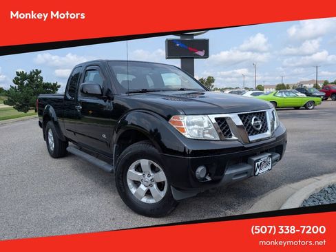 Used 2012 Nissan Frontier SV AWD/4WD image 1
