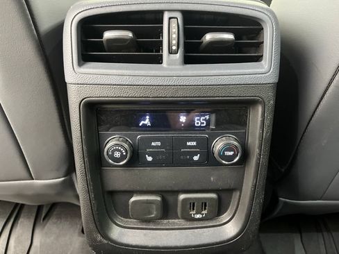 Used 2020 Buick Envision Essence FWD image 24