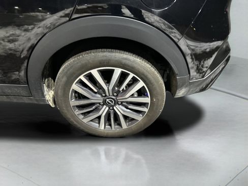 Used 2024 Nissan Kicks SV image 22