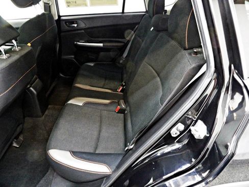 Used 2016 Subaru Crosstrek 2.0i Premium image 10