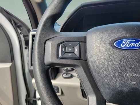 Used 2019 Ford F150 XL w/ Trailer Tow Package image 9