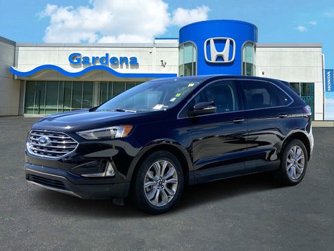 Used 2024 Ford Edge Titanium image 3