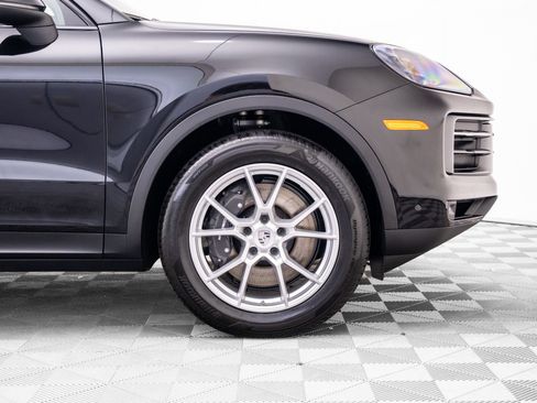New 2026 Porsche Cayenne AWD/4WD image 32