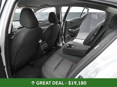 Used 2024 Nissan Altima 2.5 SV image 28