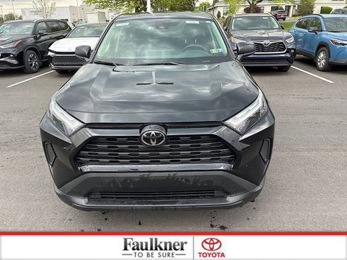 Used 2025 Toyota RAV4 LE AWD/4WD image 17