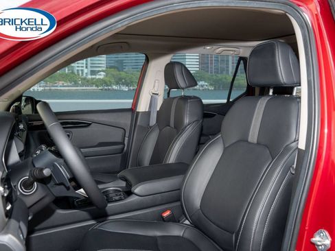 Certified 2025 Honda Pilot Touring image 17