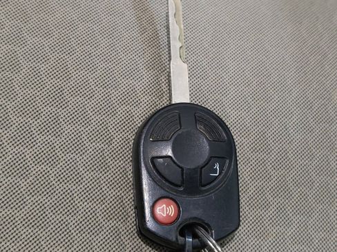 Used 2018 Ford Escape SE image 32