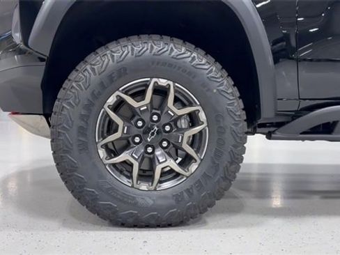 New 2026 Chevrolet Colorado ZR2 w/ Technology Package image 17