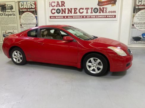 Used 2009 Nissan Altima 2.5 S w/ Premium Pkg FWD image 1