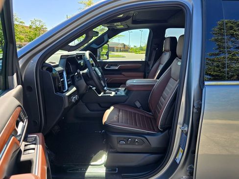 New 2026 GMC Sierra 3500 Denali Ultimate AWD/4WD image 14