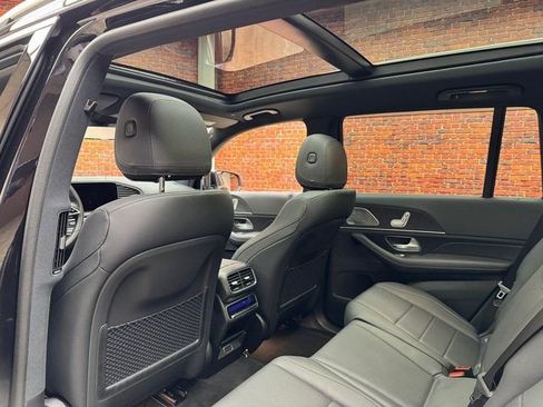 Certified 2025 Mercedes-Benz GLS 450 GLS 450 image 25