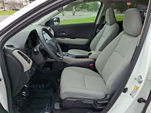 Used 2021 Honda HR-V EX image 13