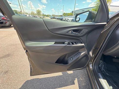 Used 2023 Chevrolet Equinox Premier FWD image 10