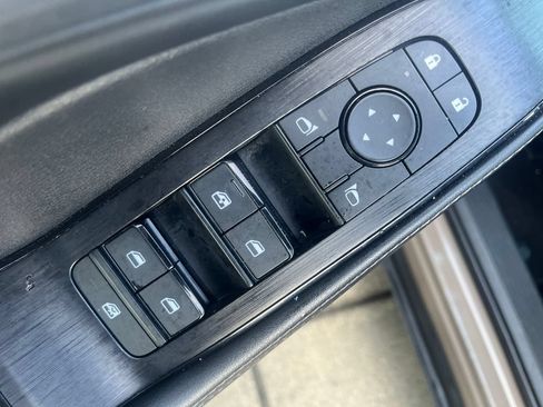 Certified 2025 Nissan Rogue SV AWD/4WD image 14