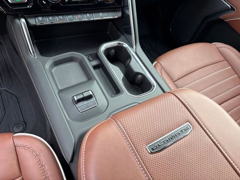 Certified 2025 GMC Sierra 2500 Denali Ultimate image 28