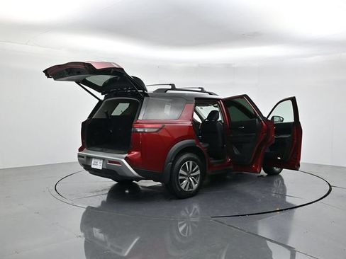 Used 2022 Nissan Pathfinder SL AWD/4WD image 48