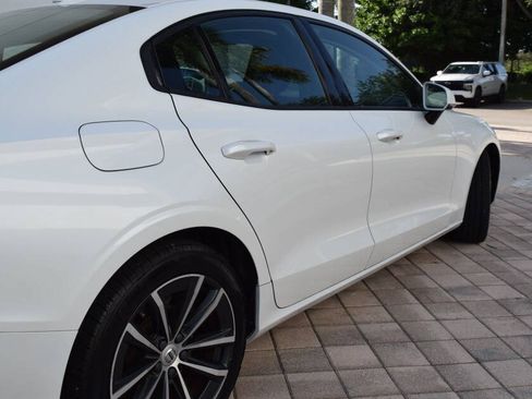 Used 2021 Volvo S60 T5 Momentum FWD image 25