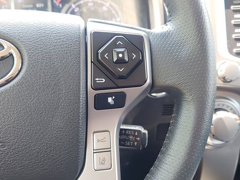 Used 2022 Toyota 4Runner TRD Sport AWD/4WD image 25