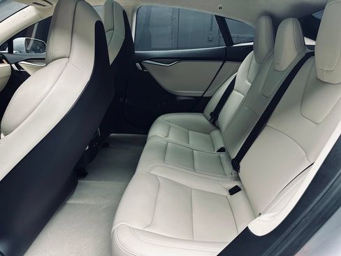 Used 2018 Tesla Model S 100D AWD/4WD image 23