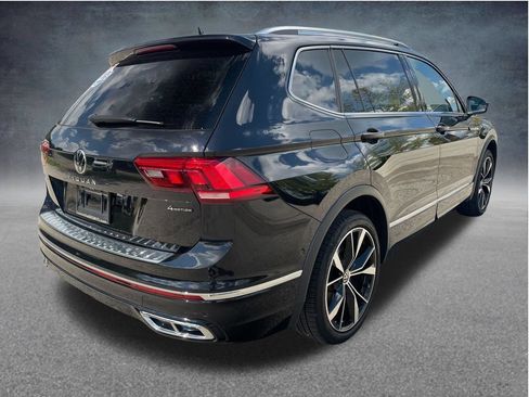 Used 2024 Volkswagen Tiguan SEL R-Line AWD/4WD image 8